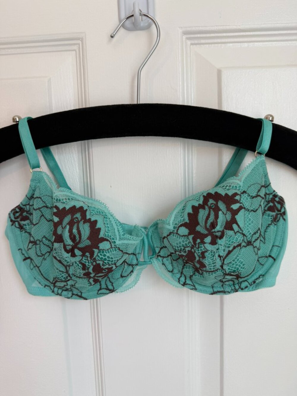 Victoria's Secret 34C Balconette Style Push Up Without Padding Mint Lace Bra